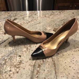 Coach Pumps